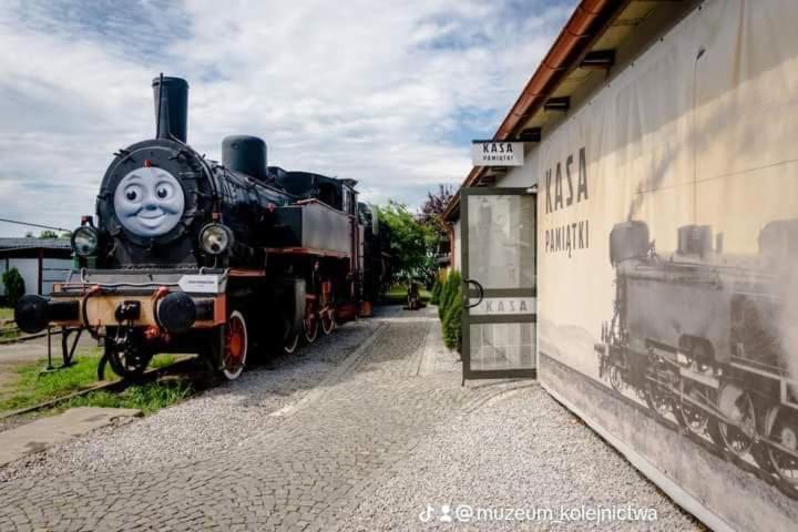 Hotel Wagony Sypialne W Muzeum Kolejnictwa Jaworzyna Slaska Exteriér fotografie